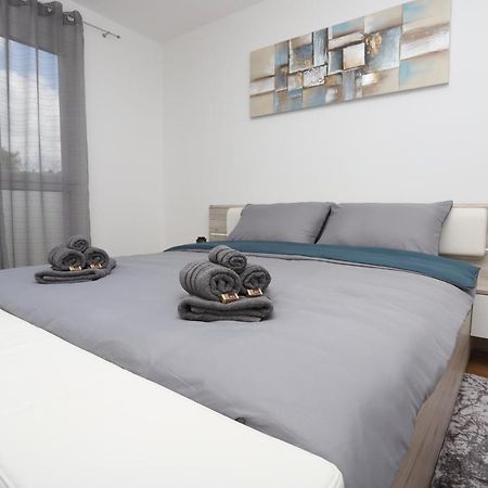 Apartman Perla Deluxe Porec Exterior photo